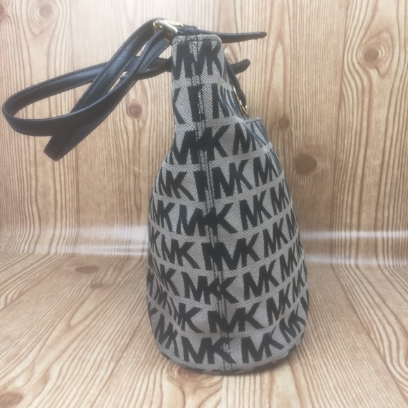 Michael Kors Jet Set Tote  Signature Jacquard - Picture 3 of 8